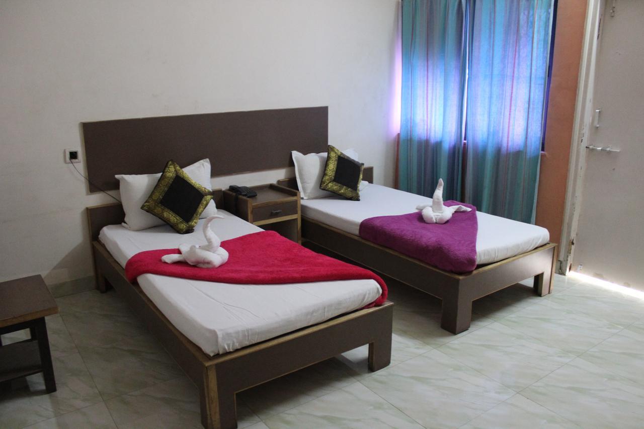 Hotel Peshwa Аурангабад Екстериор снимка