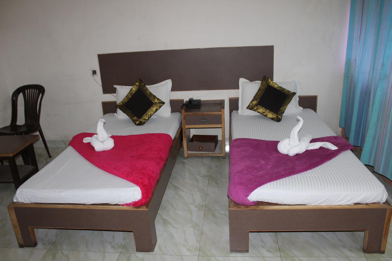 Hotel Peshwa Аурангабад Екстериор снимка