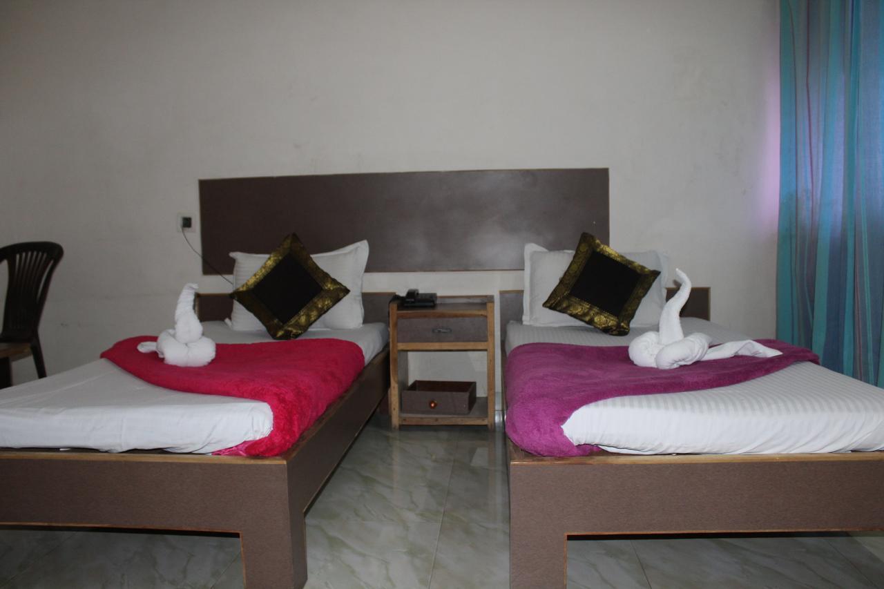Hotel Peshwa Аурангабад Екстериор снимка